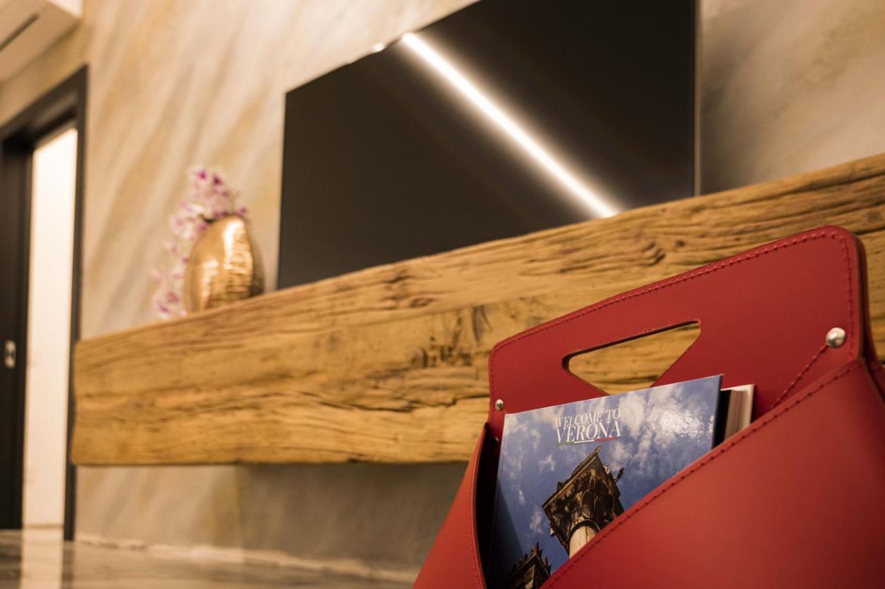Vipverona Luxury Apartment - Royal Welcome Zewnętrze zdjęcie